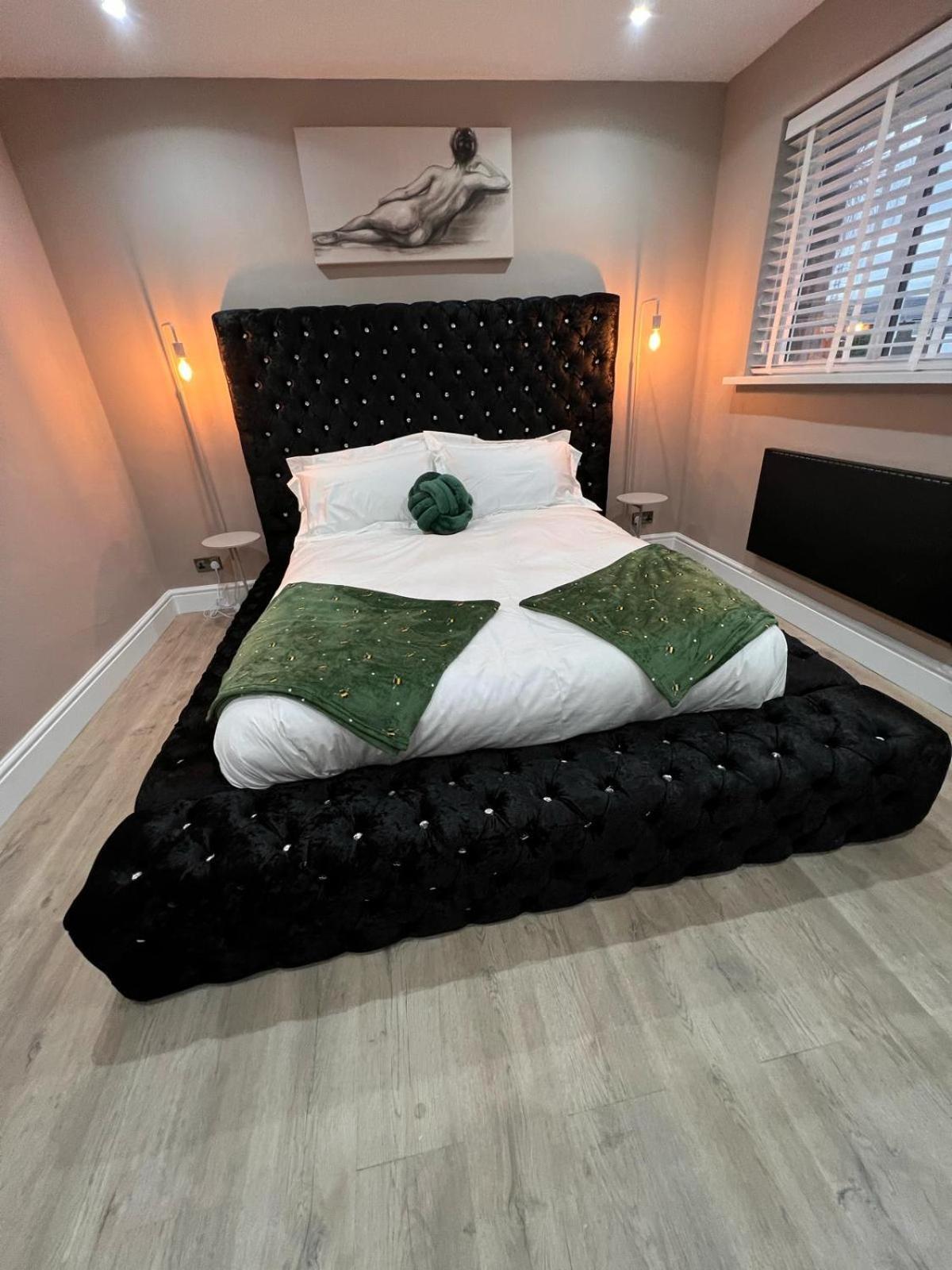 Premier Inn Comfort Mattresses - Sleeps 6 Middleton  Exterior foto